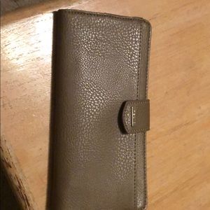 Woman’s wallet